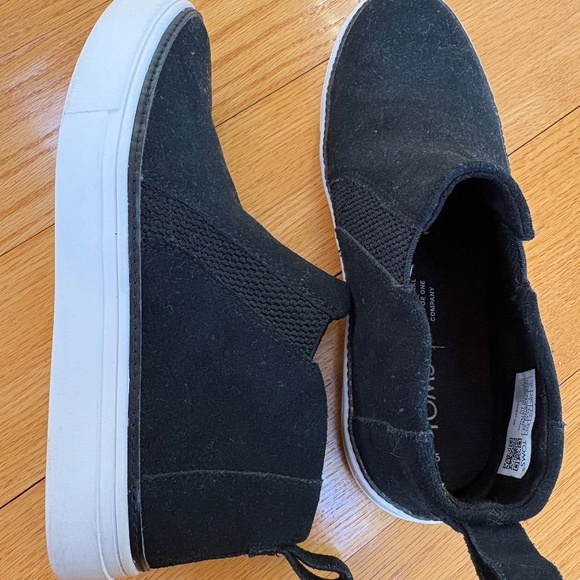 Tom’s Women’s Comfort Pull on Sneakers - Picture 6 of 7